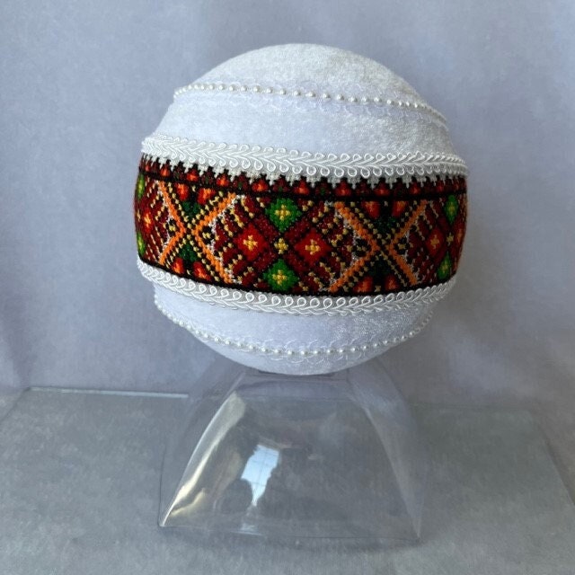 Large Ukrainian hand-embroidered holiday ball for winter table centerpiece | Gift-Emporium