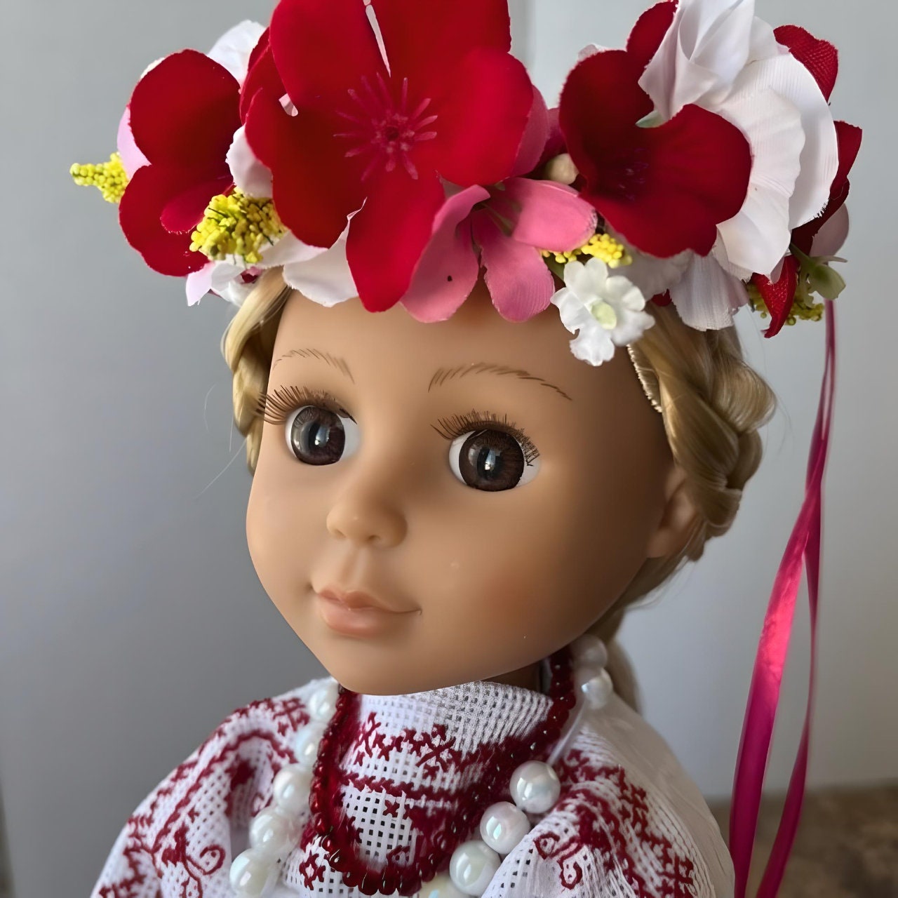 Beautifully hand-decorated Ukrainian folk doll as a gift for mom | Gift-Emporium