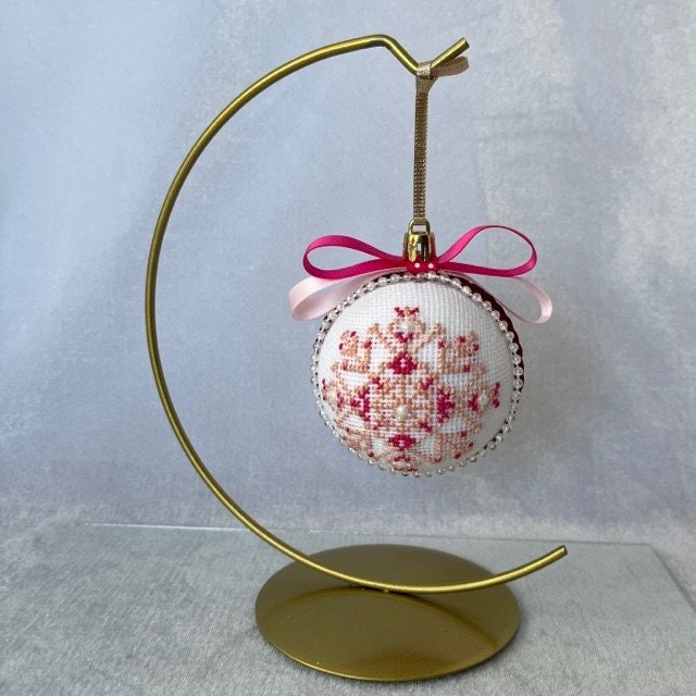 Set of 3 cross-stitched ornaments in pink and magenta colors | Gift-Emporium