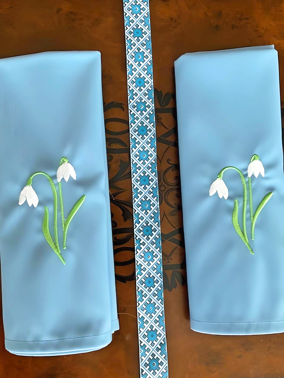 Blue Polyester Napkins with Snowdrops Design Gift Happy Family Dining
