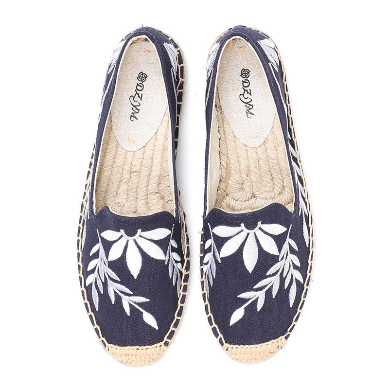 Fisherman embroidered cloth shoes