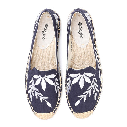 Fisherman embroidered cloth shoes