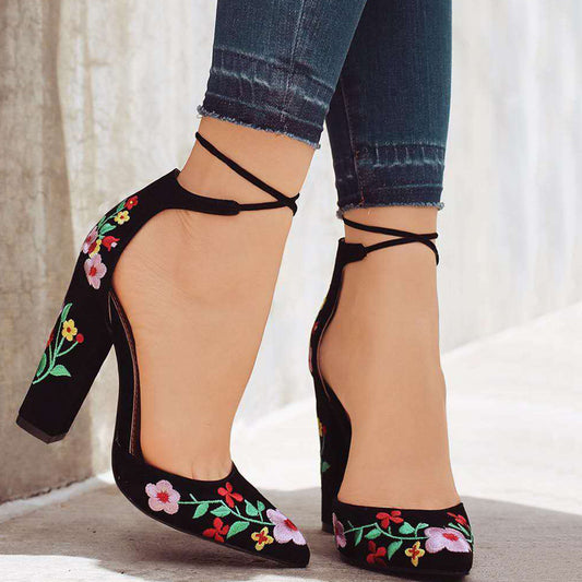 Embroidered embroidered frosted sandals