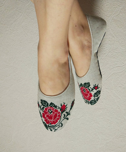 Linen house elegant slippers, ballet slippers hand embroidery roses, Light weight travel slippers .Ethnic Ukraine.