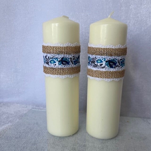 Elegant white candle with blue floral decorations | Gift-Emporium