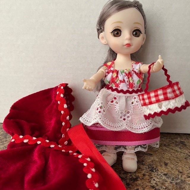 Red Riding Hood Doll – Cute Handmade Gift for Daughters
| Gift-Emporium