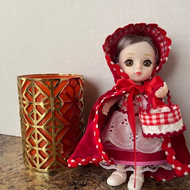 Miniature Little Red Riding Hood Doll – Perfect for Home Décor | Gift-Emporium