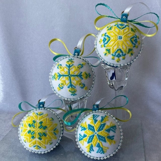 Blue and yellow embroidered Christmas ornaments, 7.2 cm, perfect for seasonal decoration | Gift-Emporium