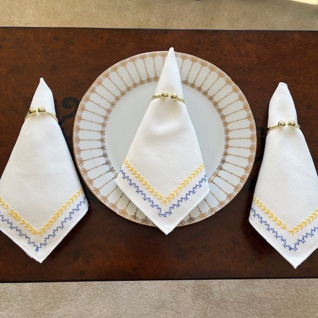 Set of 6 blue and yellow embroidered linen napkins | Gift-Emporium