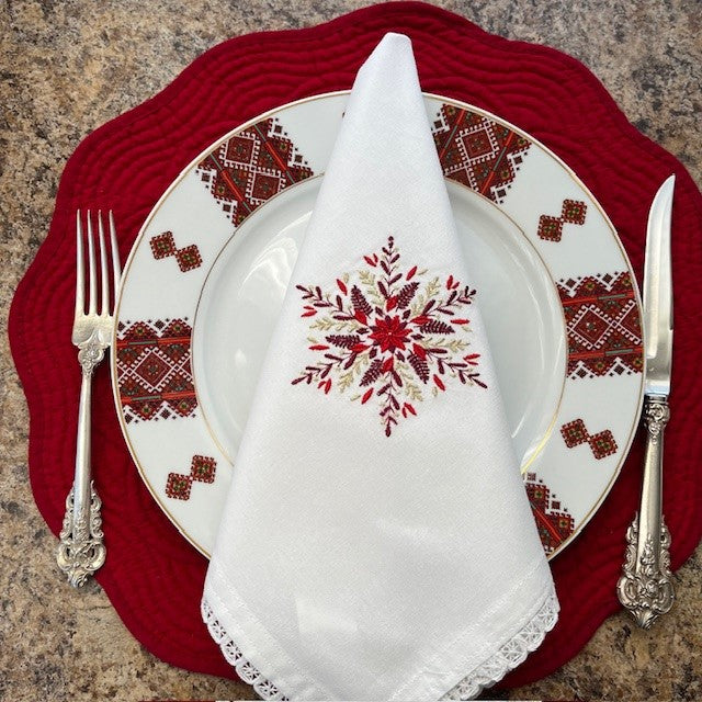 Handmade embroidered Christmas napkins in red and gold | Gift-Emporium