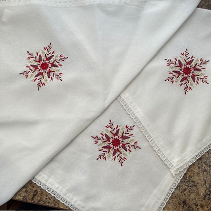 Set of 8 embroidered red and gold napkins for holiday gatherings | Gift-Emporium